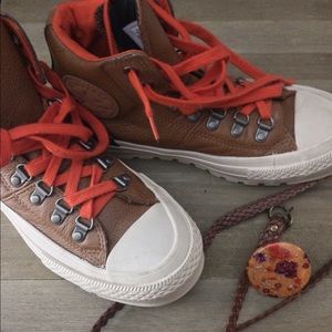 Converse tennis shoes